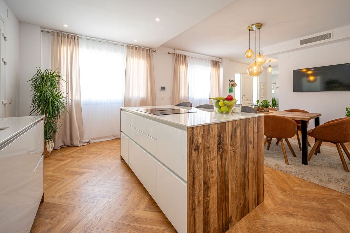 5 chambre Villa/Maison à vendre à La Cala de Mijas avec piscine garage - 1 590 000 € (Ref: 8993188)