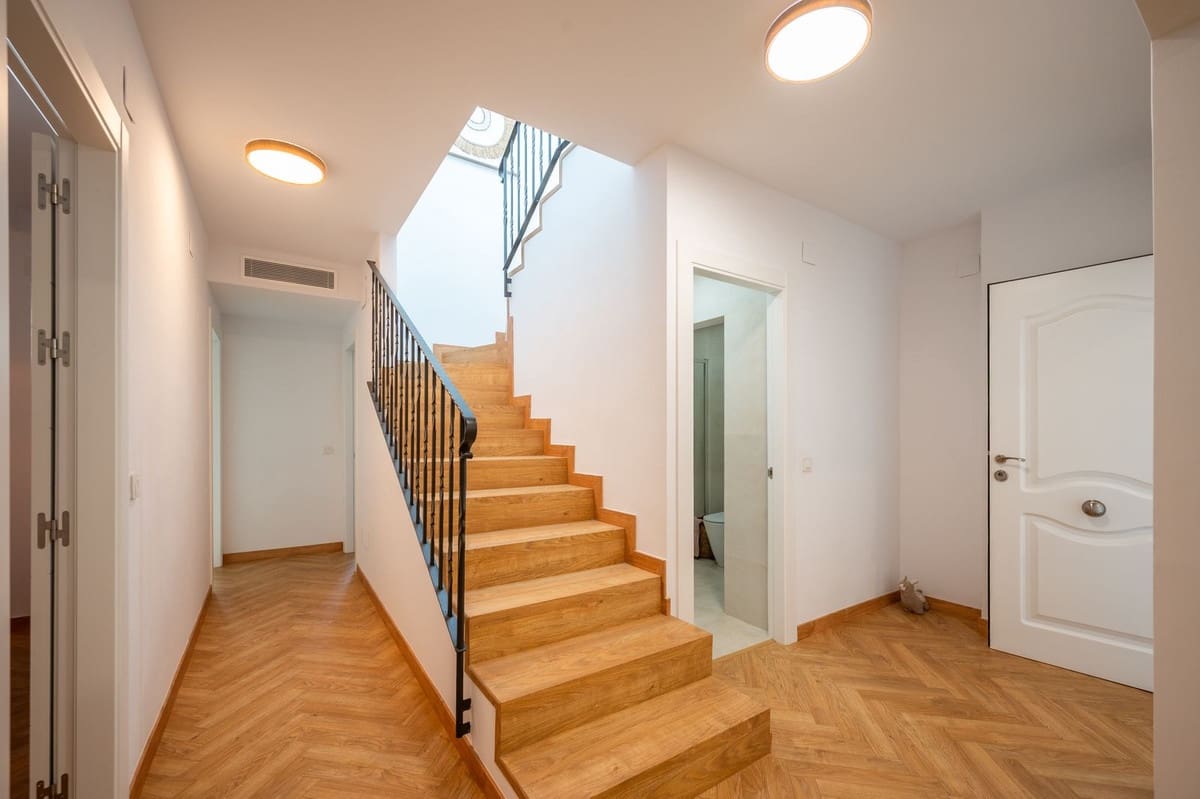 5 chambre Villa/Maison à vendre à La Cala de Mijas avec piscine garage - 1 590 000 € (Ref: 8993188)