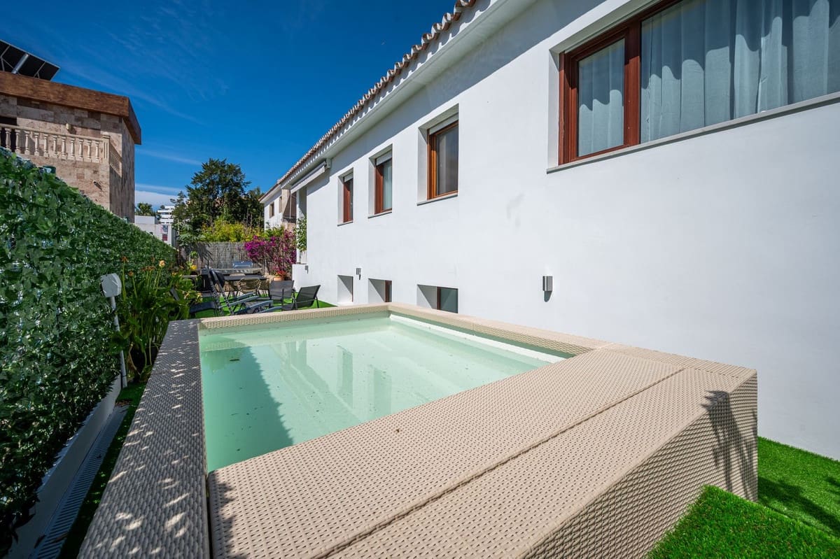 5 chambre Villa/Maison à vendre à La Cala de Mijas avec piscine garage - 1 590 000 € (Ref: 8993188)