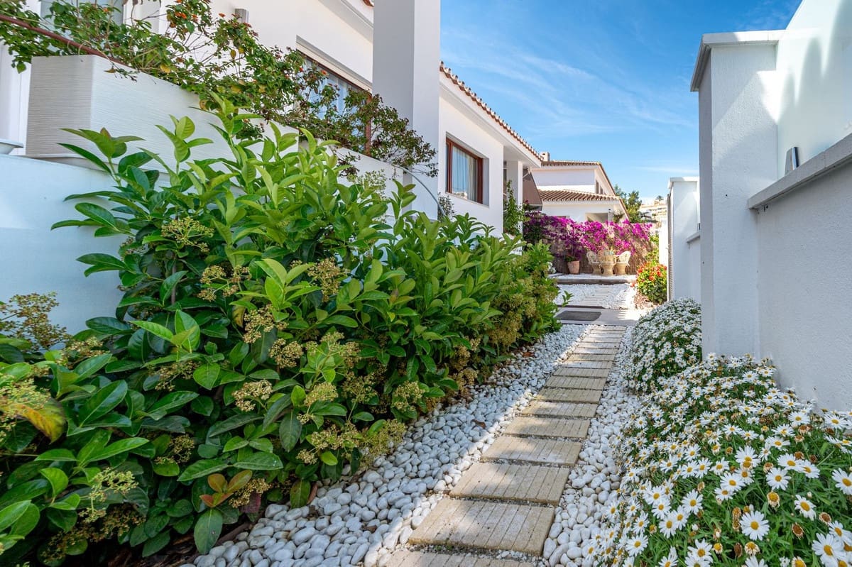 5 chambre Villa/Maison à vendre à La Cala de Mijas avec piscine garage - 1 590 000 € (Ref: 8993188)