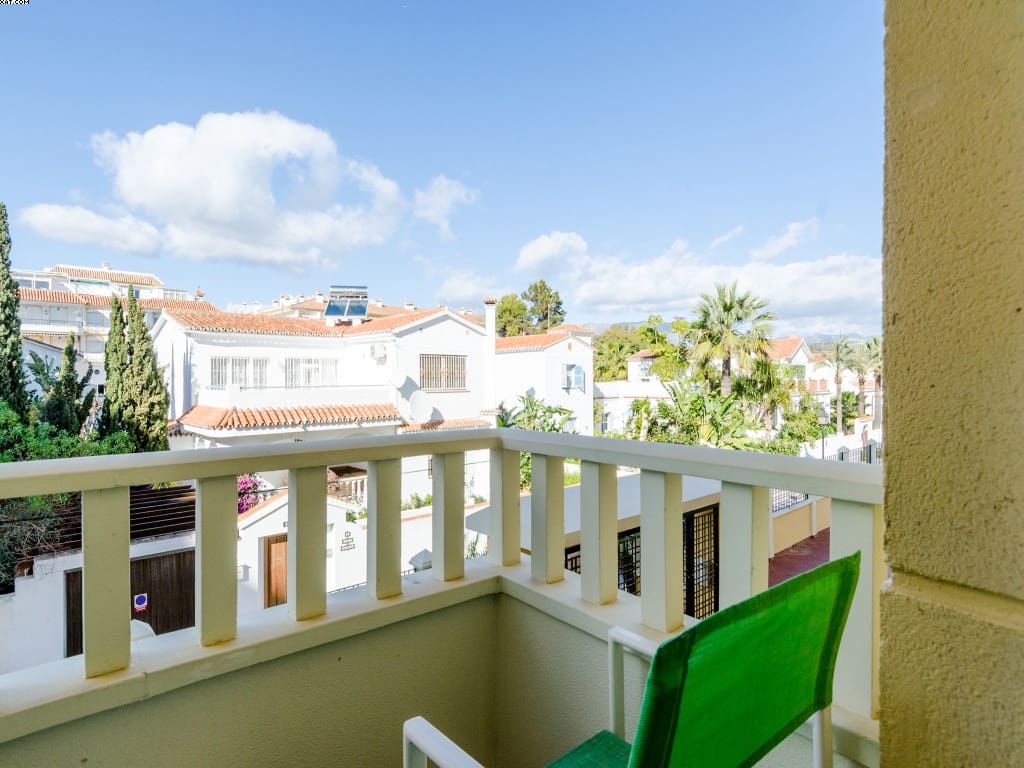 2 Zimmer Apartment zu verkaufen in La Cala de Mijas mit Pool Garage - 615.000 € (Ref: 9058417)