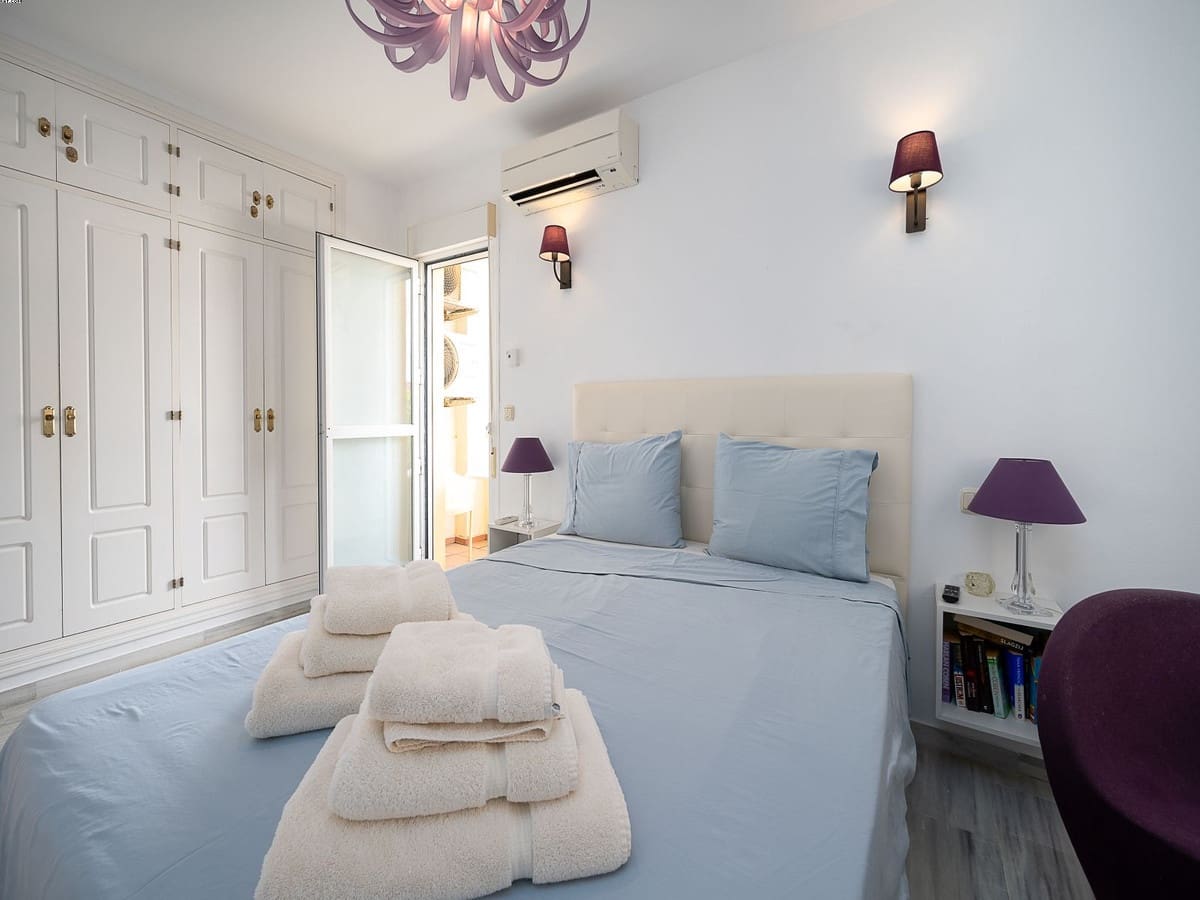 2 Zimmer Apartment zu verkaufen in La Cala de Mijas mit Pool Garage - 615.000 € (Ref: 9058417)
