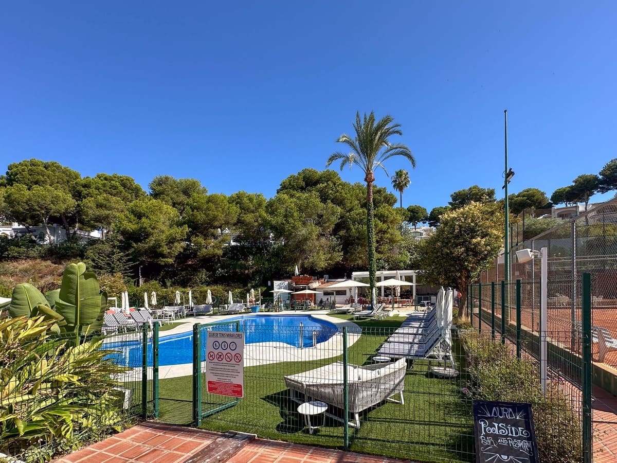 2 soverom Leilighet til salgs i Miraflores med svømmebasseng - € 359 000 (Ref: 9136137)