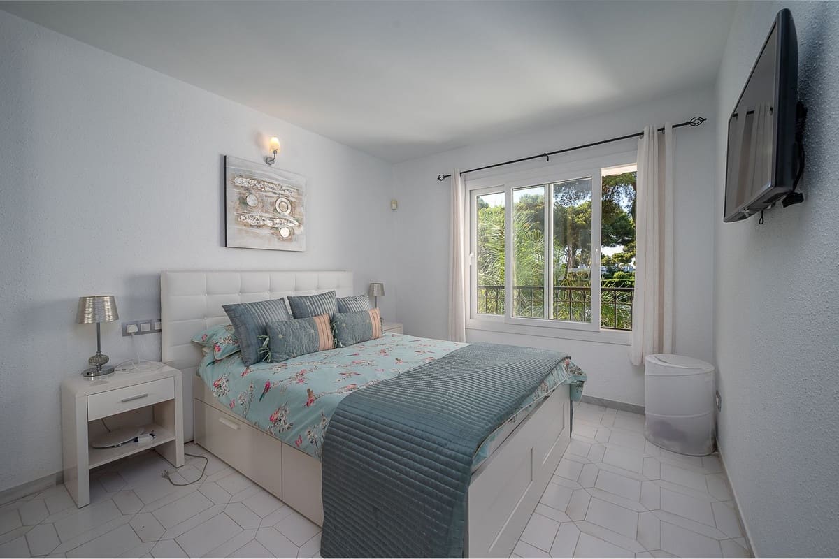 2 soveværelse Lejlighed til salg i Miraflores med swimmingpool - € 359.000 (Ref: 9136137)