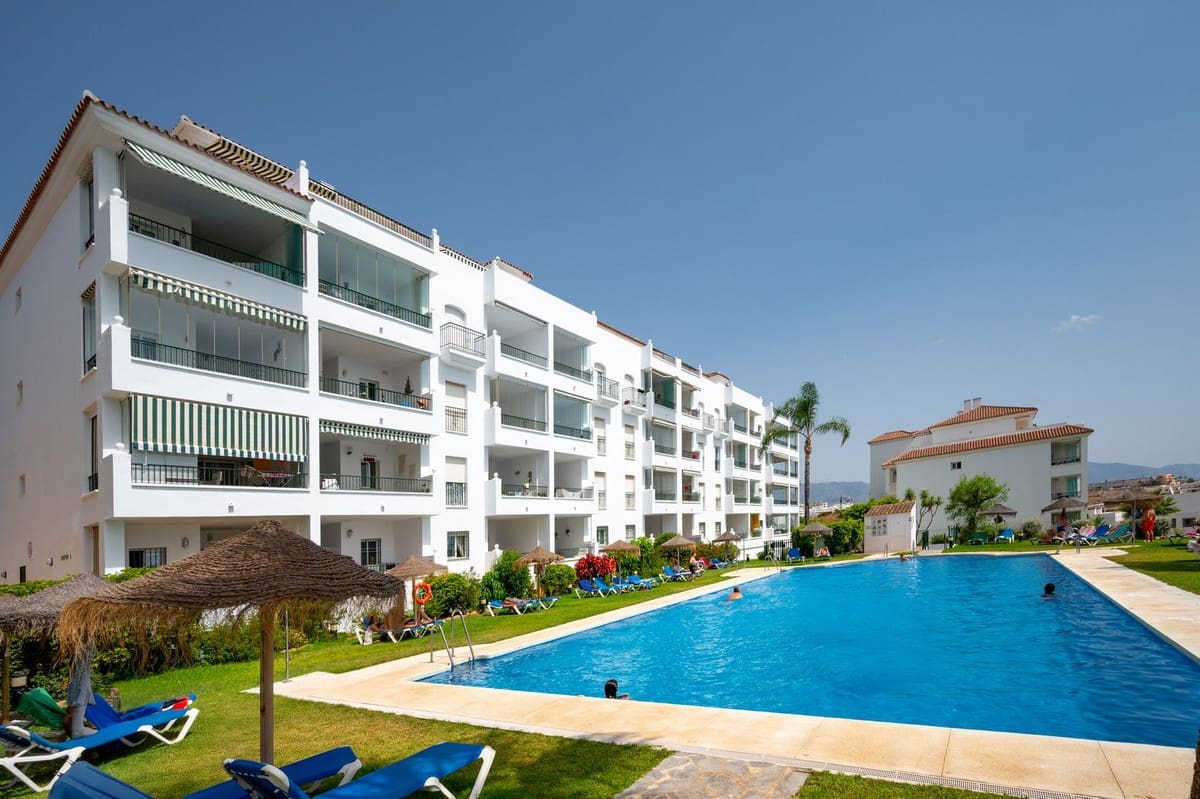 3 soveværelse Lejlighed til leje i Miraflores med swimmingpool garage - € 2.100 (Ref: 9164260)