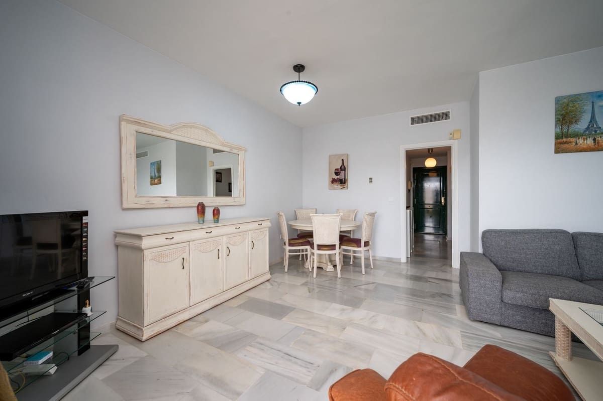 3 soveværelse Lejlighed til leje i Miraflores med swimmingpool garage - € 2.100 (Ref: 9164260)