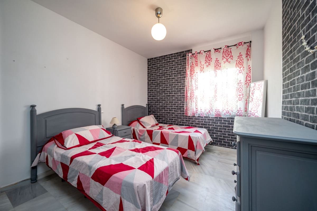 3 soveværelse Lejlighed til leje i Miraflores med swimmingpool garage - € 2.100 (Ref: 9164260)