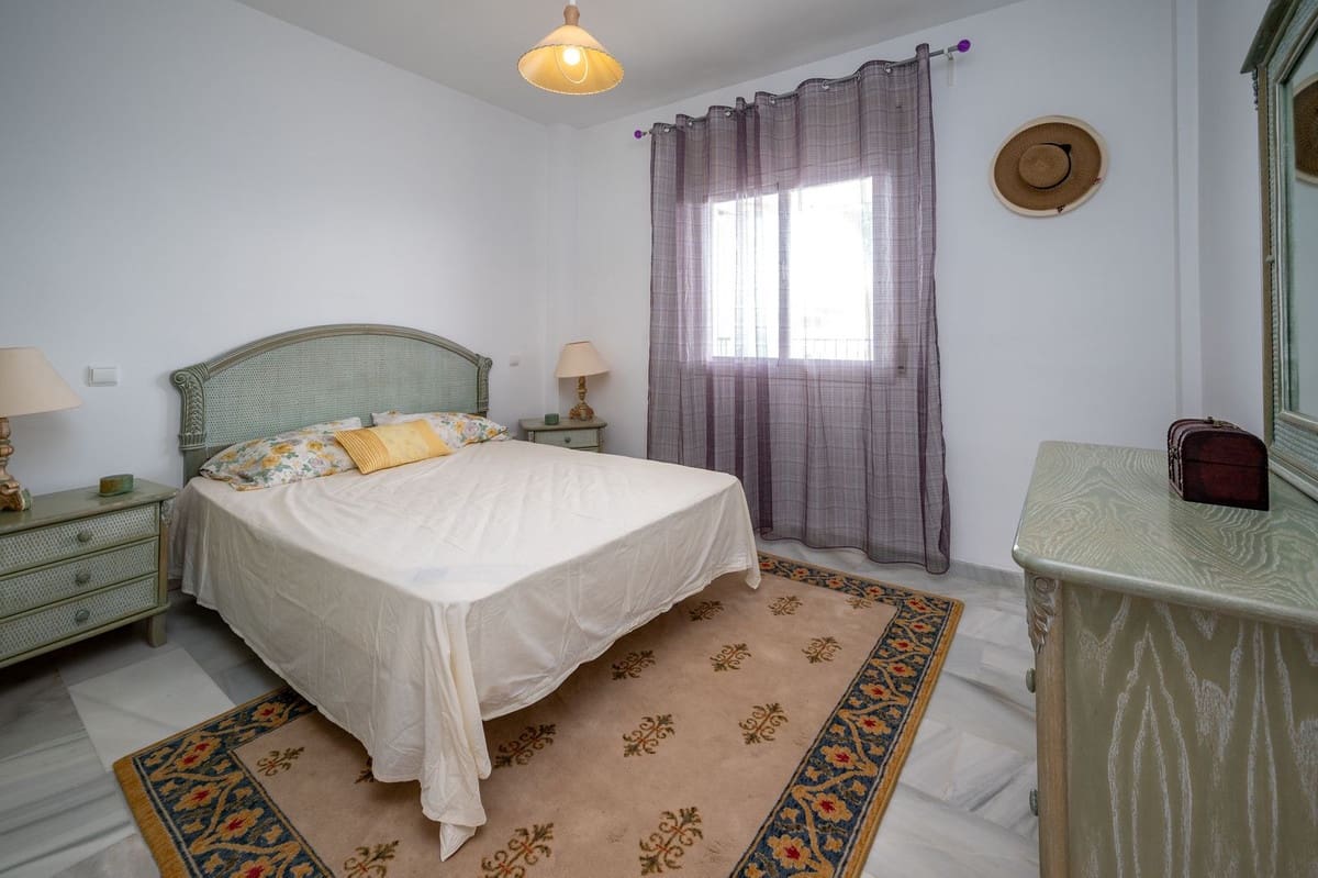 3 soveværelse Lejlighed til leje i Miraflores med swimmingpool garage - € 2.100 (Ref: 9164260)