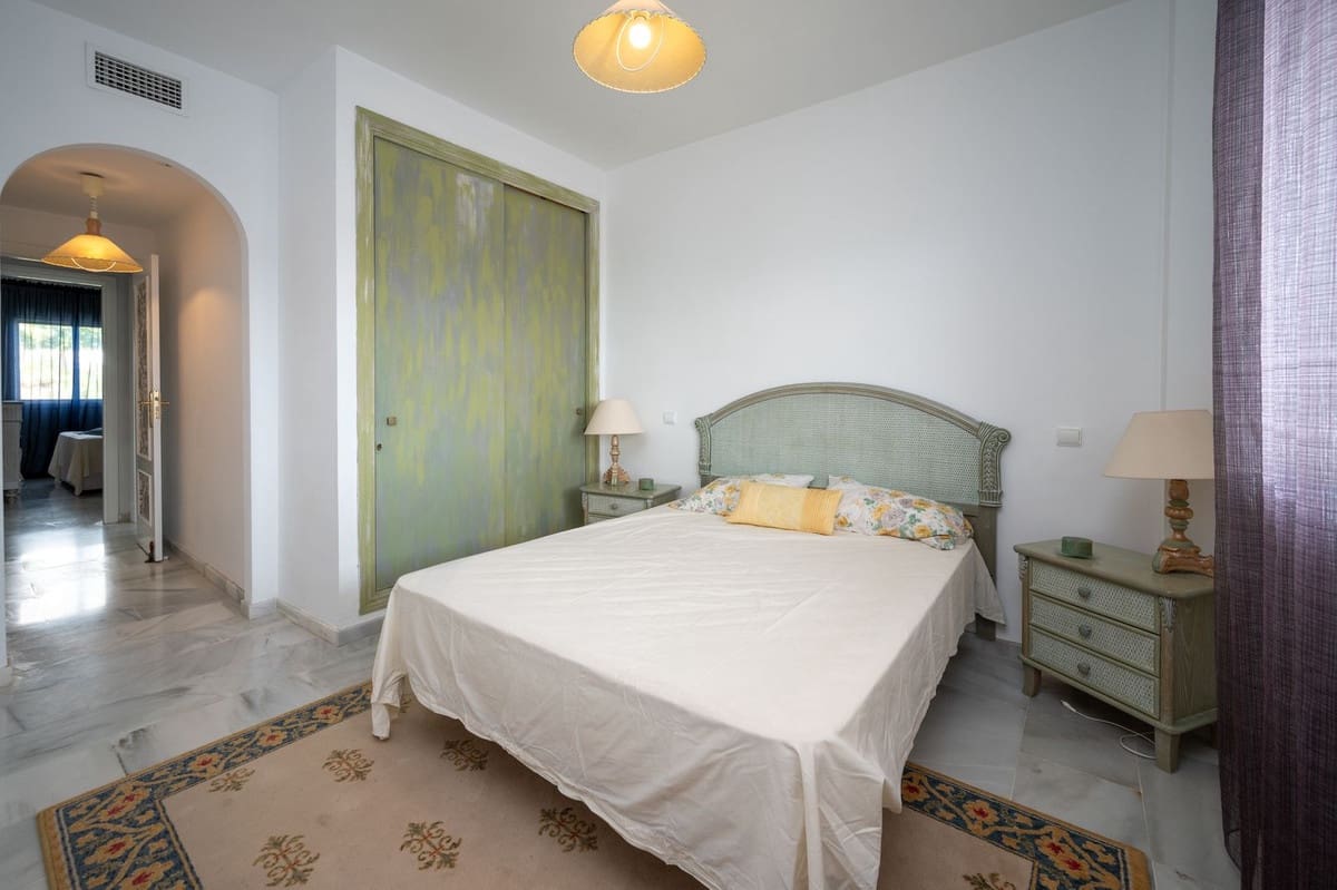 3 soveværelse Lejlighed til leje i Miraflores med swimmingpool garage - € 2.100 (Ref: 9164260)