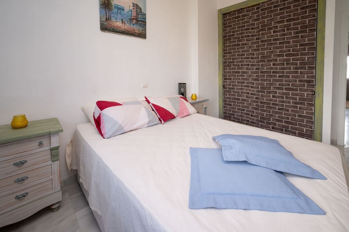 3 soveværelse Lejlighed til leje i Miraflores med swimmingpool garage - € 2.100 (Ref: 9164260)