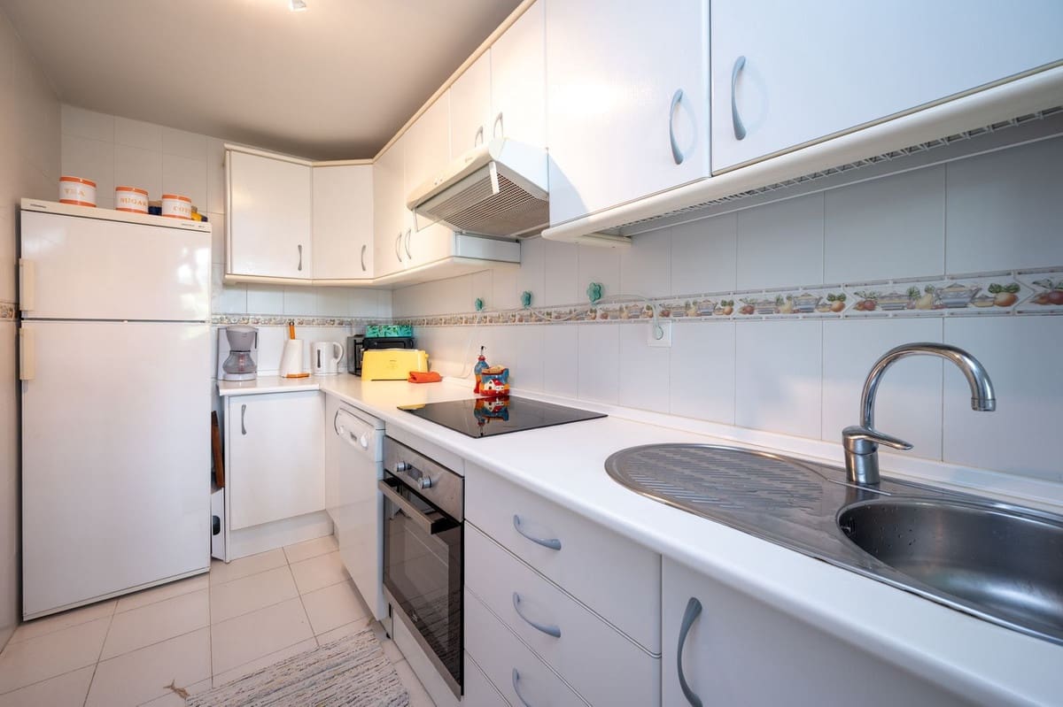 3 bedroom Apartment for rent in Miraflores with pool garage - € 2,000 (Ref: 9164260)