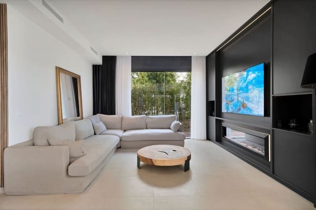 4 soveværelse Villa til salg i La Cala Golf, Mijas med swimmingpool - € 1.950.000 (Ref: 9196810)