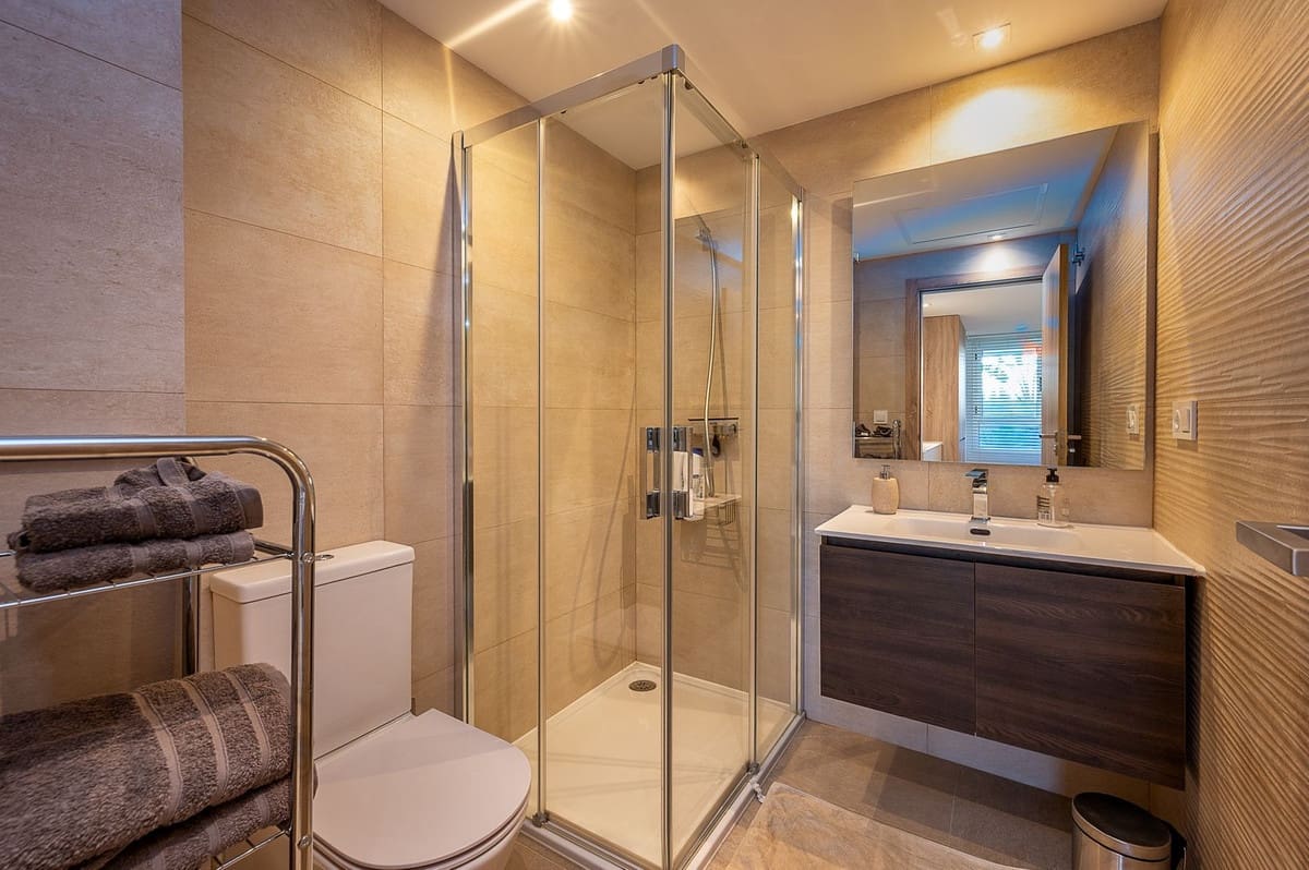 2 soveværelse Lejlighed til salg i La Cala Golf med swimmingpool garage - € 399.000 (Ref: 9223671)