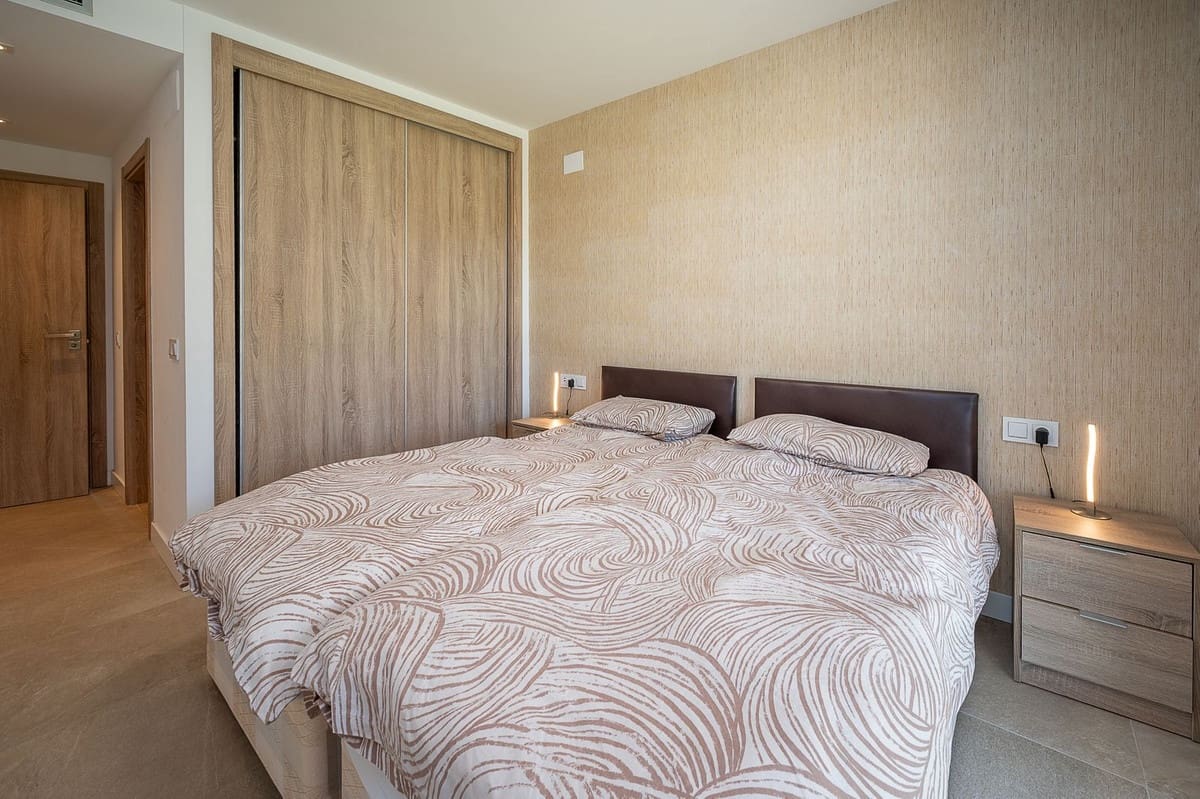 2 soveværelse Lejlighed til salg i La Cala Golf med swimmingpool garage - € 399.000 (Ref: 9223671)