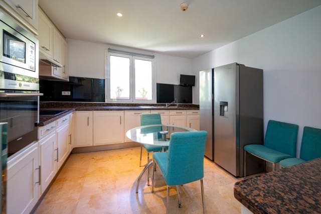 Apartamento de 2 habitaciones en Riviera del Sol, Mijas en venta con piscina garaje - 349.000 € (Ref: 9283109)