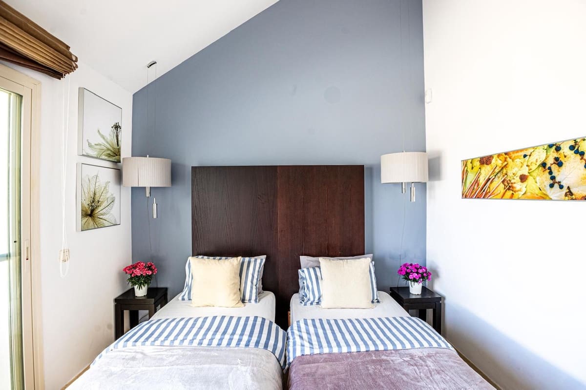 3 bedroom Townhouse for rent in La Cala Golf with pool - € 2,850 (Ref: 9296166)