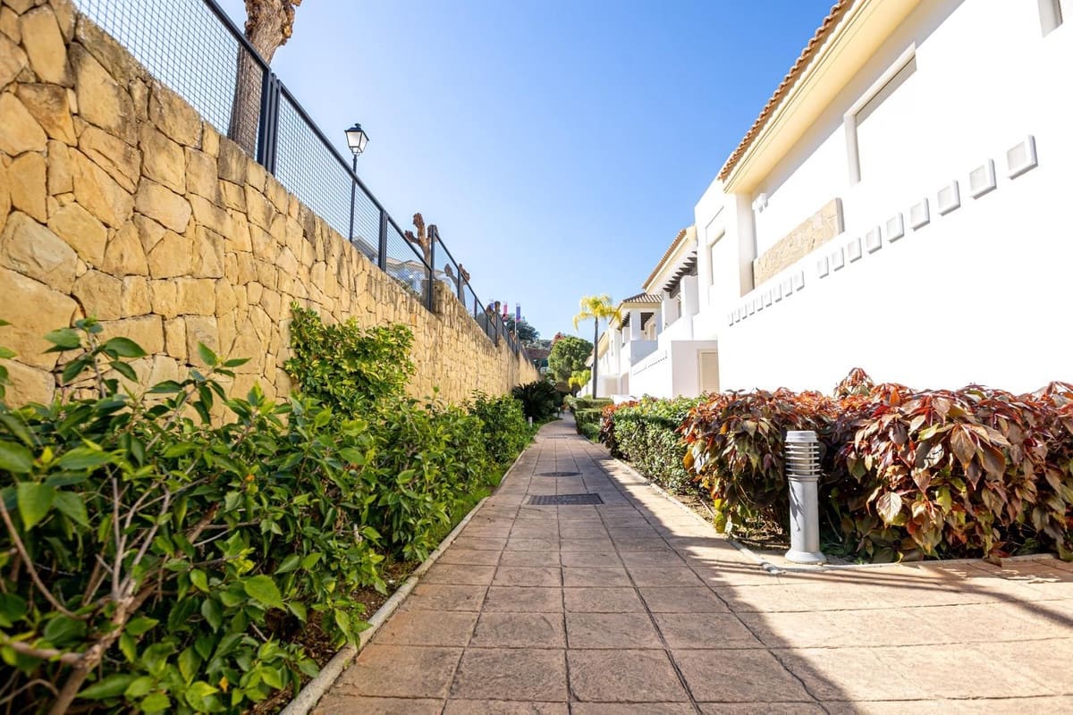 3 bedroom Townhouse for rent in La Cala Golf with pool - € 2,850 (Ref: 9296166)