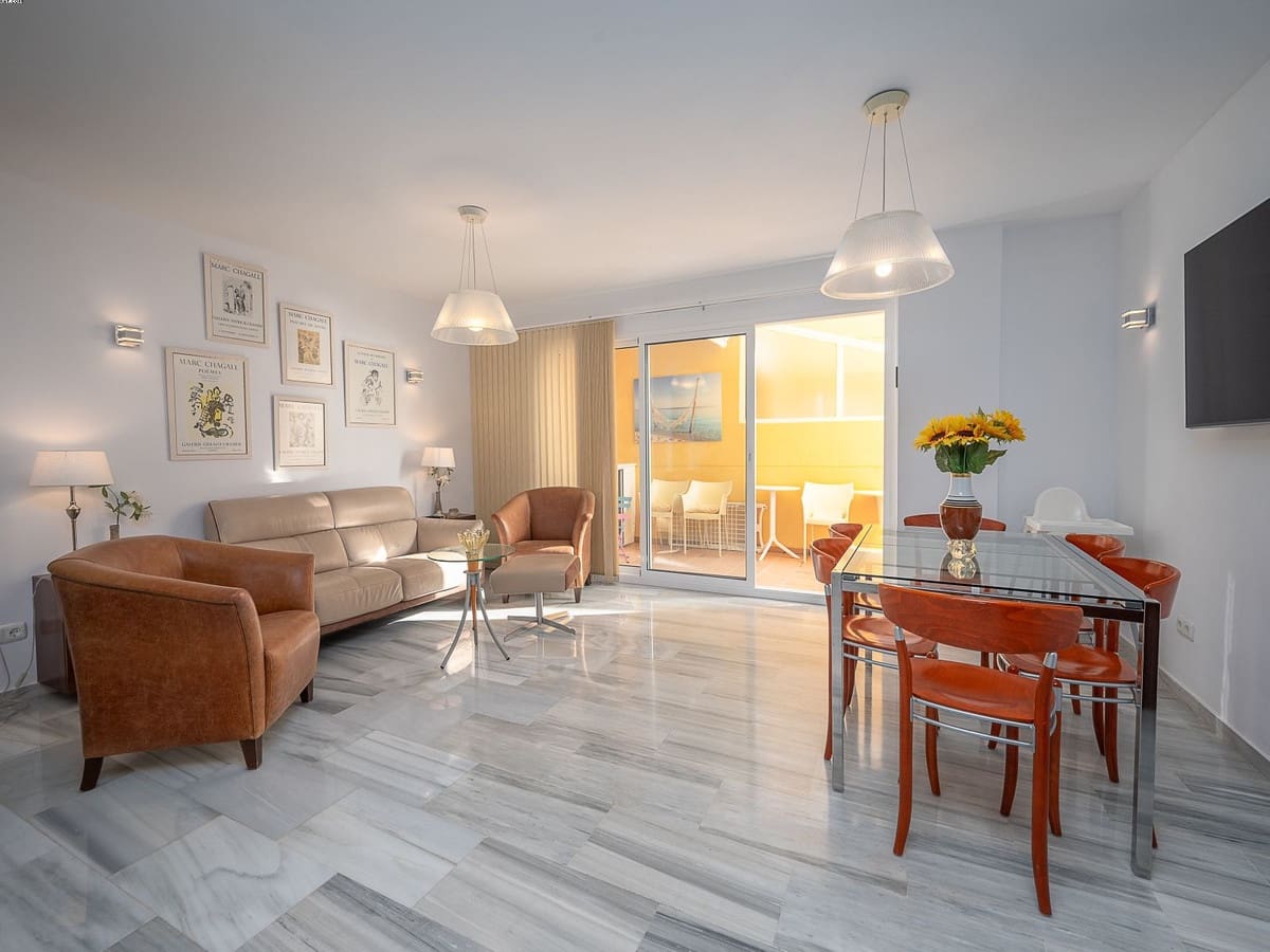 Apartamento de 2 habitaciones en La Cala de Mijas en venta con piscina garaje - 615.000 € (Ref: 9309243)