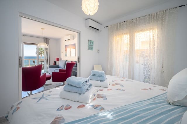 Apartamento de 2 habitaciones en La Cala de Mijas, Mijas en venta con piscina garaje - 575.000 € (Ref: 9309244)