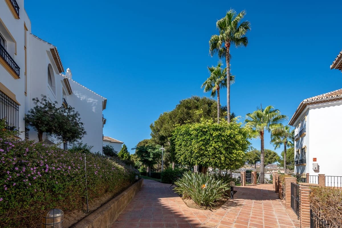 2 bedroom Apartment for sale in Mijas with pool - € 375,000 (Ref: 9324500)