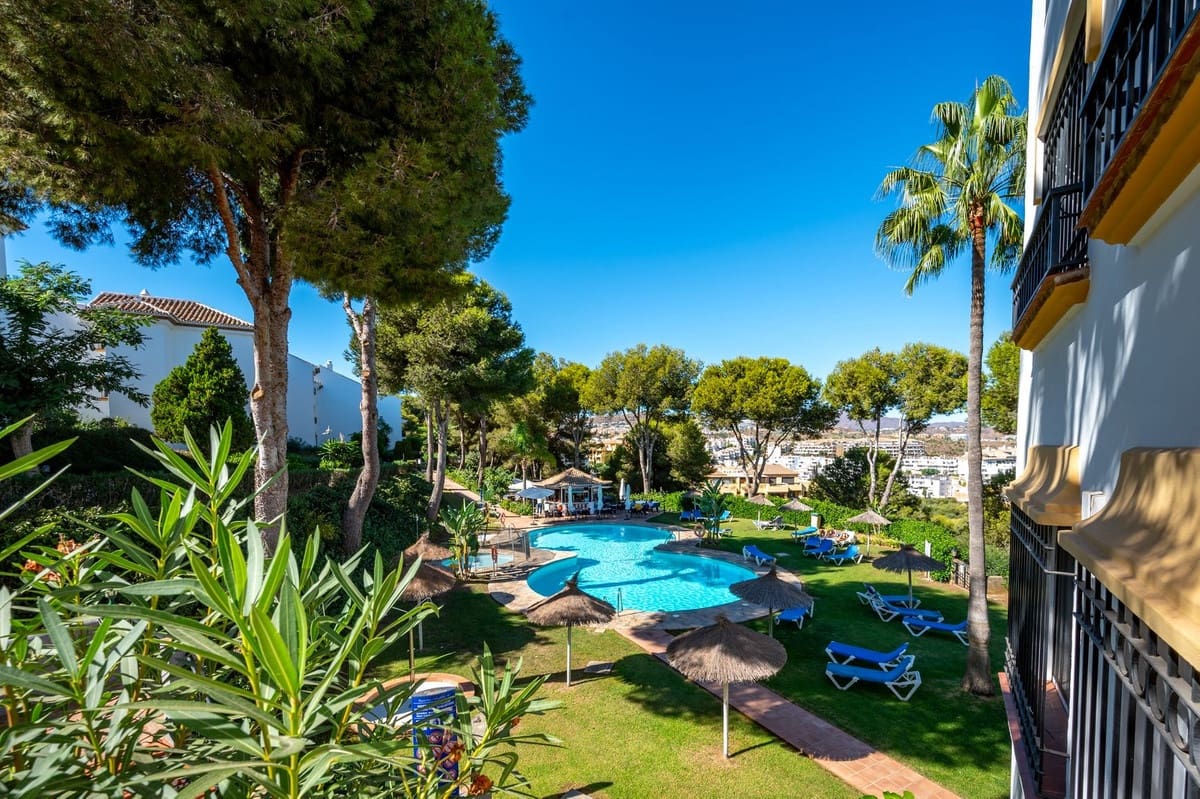 2 bedroom Apartment for sale in Mijas with pool - € 375,000 (Ref: 9324500)