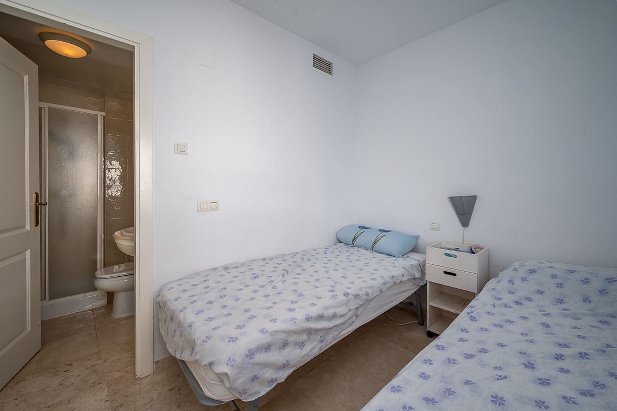 2 soverom Penthouse til salgs i Riviera del Sol med svømmebasseng garasje - € 348 500 (Ref: 9343516)