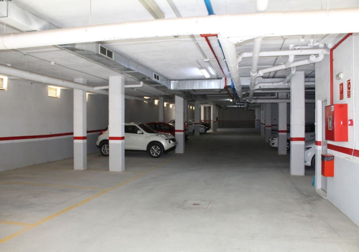 1 bedroom Apartment for rent in La Cala de Mijas with pool garage - € 1,200 (Ref: 9352483)