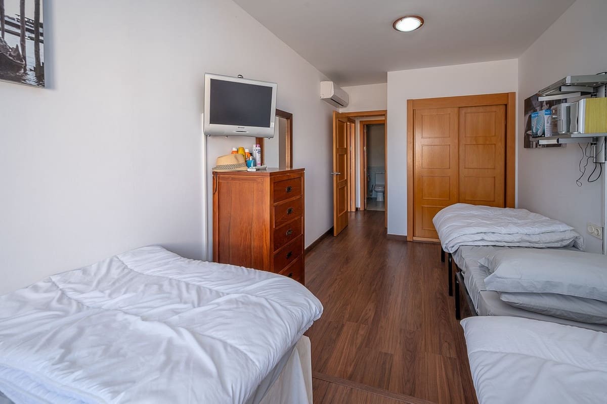 2 bedroom Apartment for sale in La Cala de Mijas with pool garage - € 349,950 (Ref: 9357691)