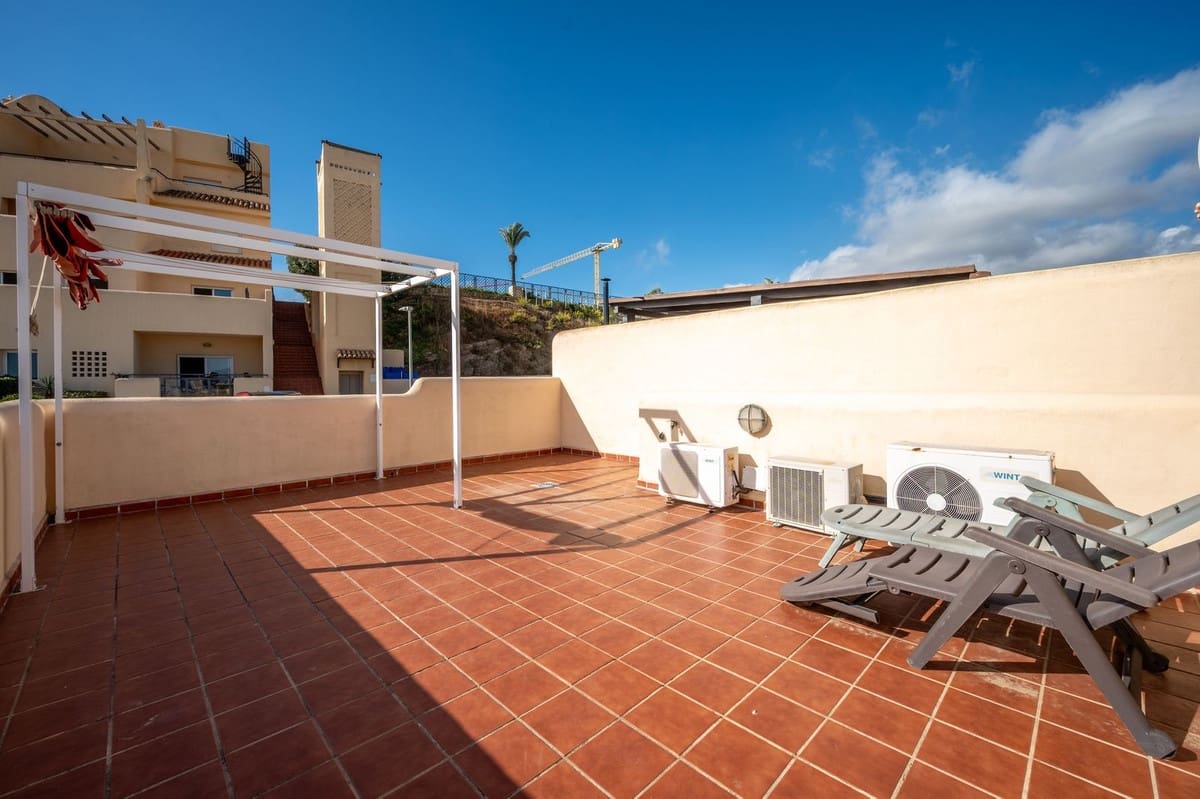 2 bedroom Apartment for sale in La Cala de Mijas with pool garage - € 349,950 (Ref: 9357691)
