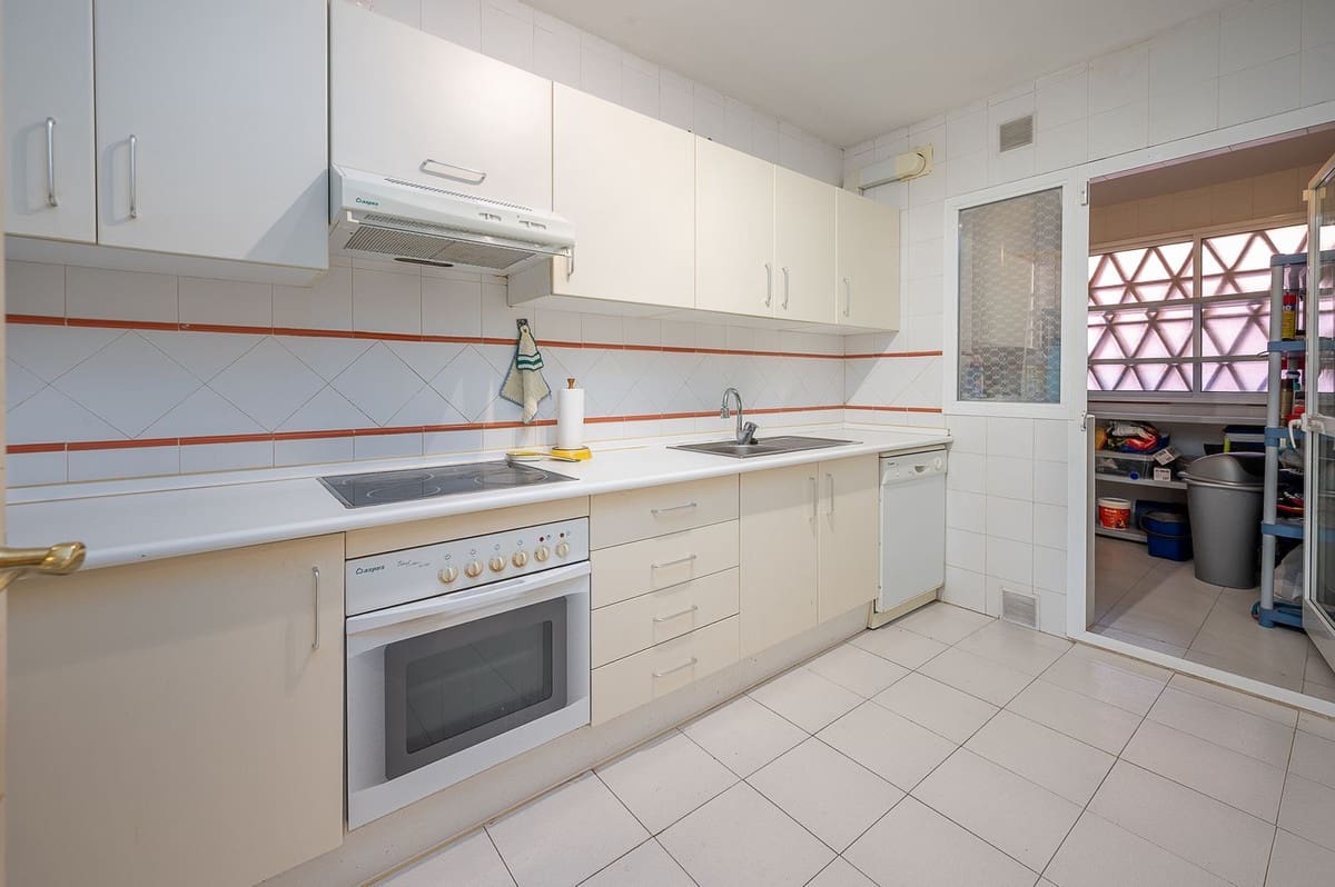 3 bedroom Apartment for sale in El Faro with garage - € 449,000 (Ref: 9412290)