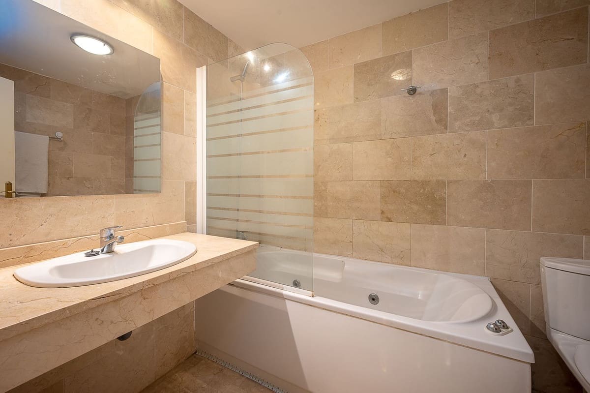 3 bedroom Apartment for sale in El Faro with garage - € 449,000 (Ref: 9412290)