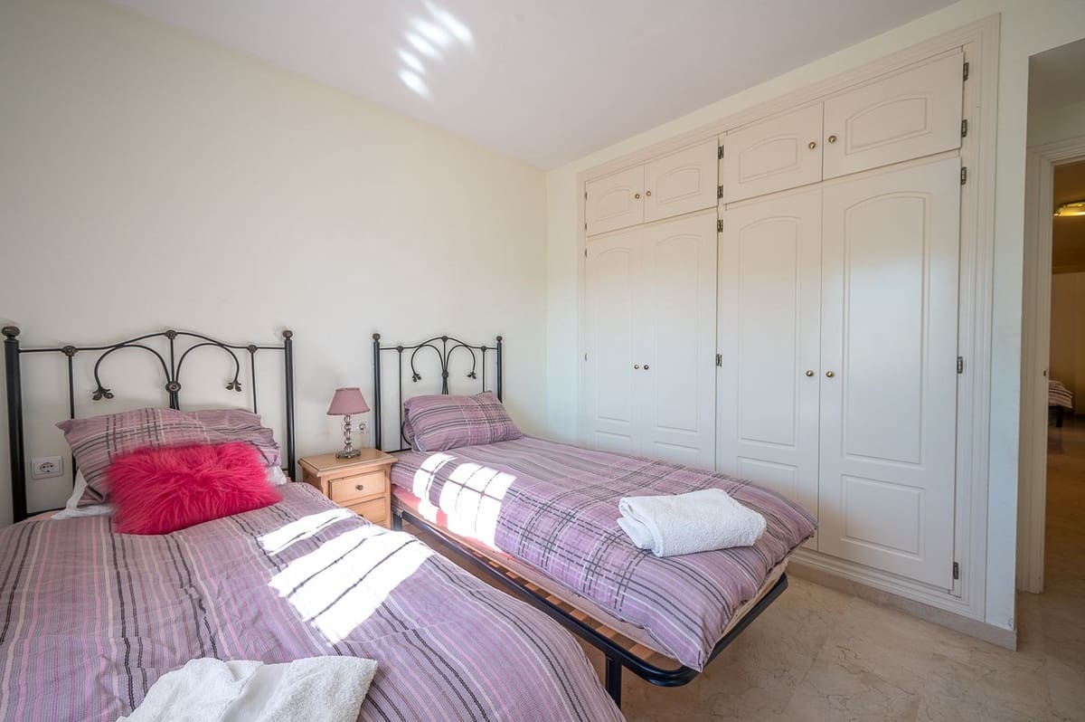 3 bedroom Apartment for sale in El Faro with garage - € 449,000 (Ref: 9412290)