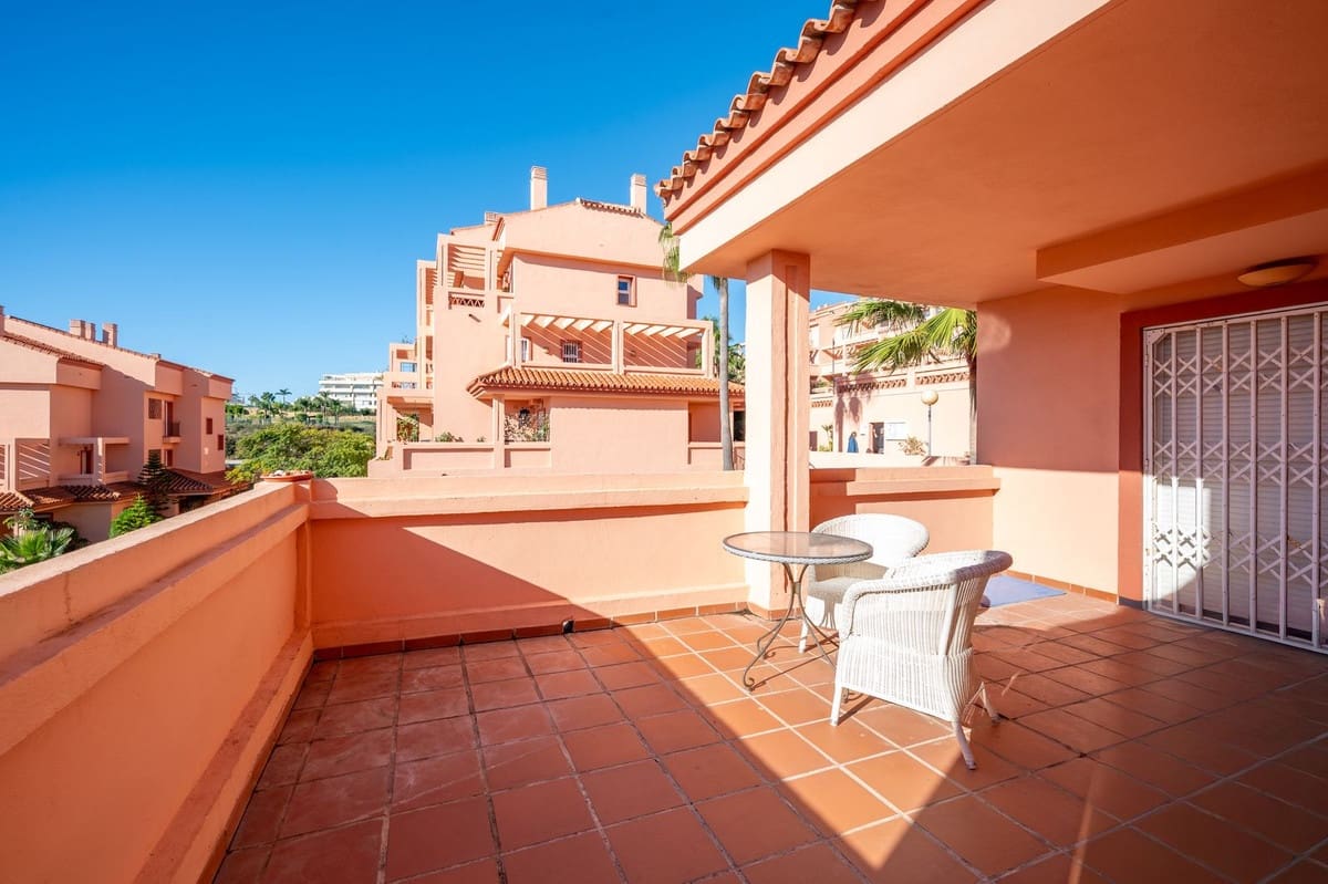 3 bedroom Apartment for sale in El Faro with garage - € 449,000 (Ref: 9412290)