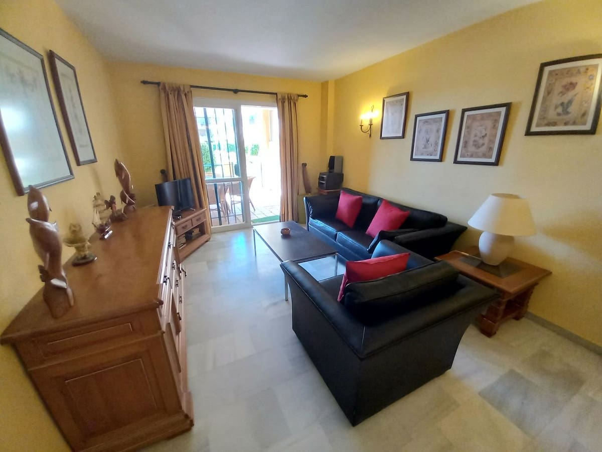 2 Zimmer Apartment zu verkaufen in La Cala de Mijas mit Pool Garage - 525.000 € (Ref: 9438772)