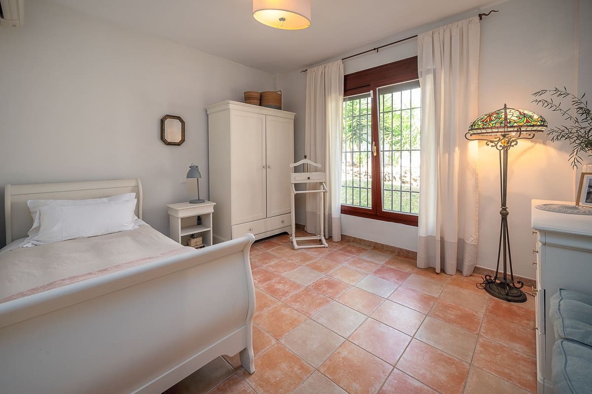 5 soveværelse Villa til salg i Mijas Golf med swimmingpool garage - € 1.150.000 (Ref: 9447255)