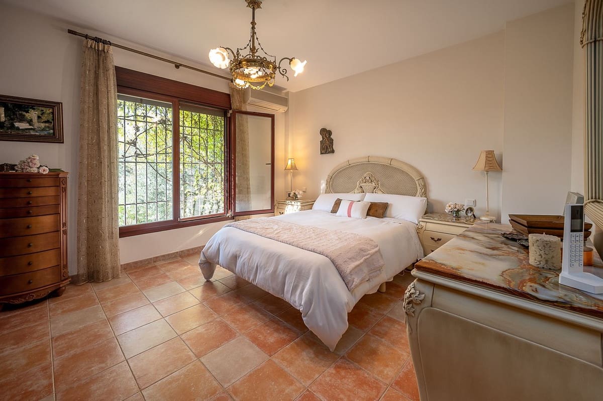 5 soveværelse Villa til salg i Mijas Golf med swimmingpool garage - € 1.150.000 (Ref: 9447255)