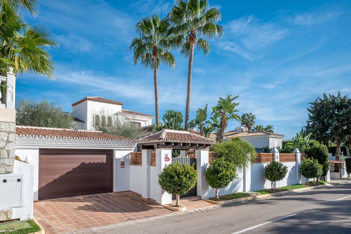 5 soveværelse Villa til salg i Mijas Golf med swimmingpool garage - € 1.150.000 (Ref: 9447255)