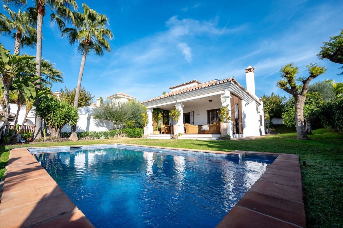 5 soveværelse Villa til salg i Mijas Golf med swimmingpool garage - € 1.150.000 (Ref: 9447255)