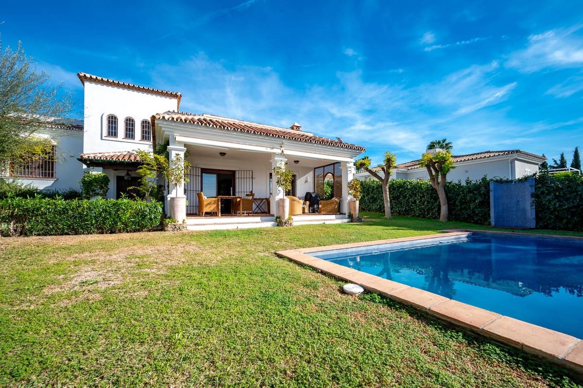 5 soveværelse Villa til salg i Mijas Golf med swimmingpool garage - € 1.150.000 (Ref: 9447255)