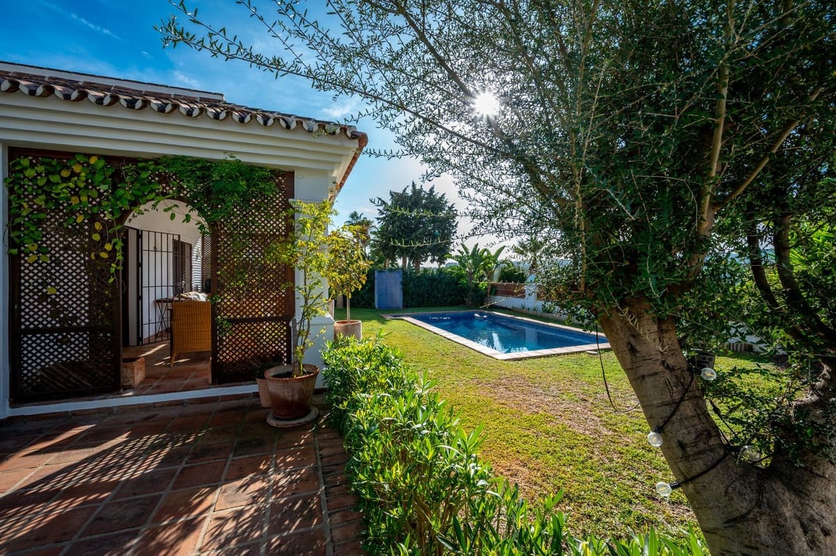 5 soveværelse Villa til salg i Mijas Golf med swimmingpool garage - € 1.150.000 (Ref: 9447255)