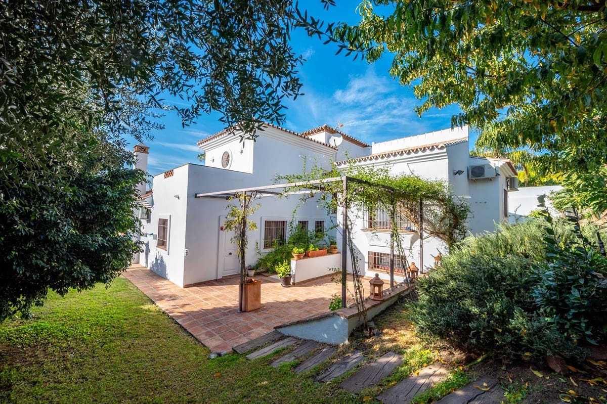 5 soveværelse Villa til salg i Mijas Golf med swimmingpool garage - € 1.150.000 (Ref: 9447255)