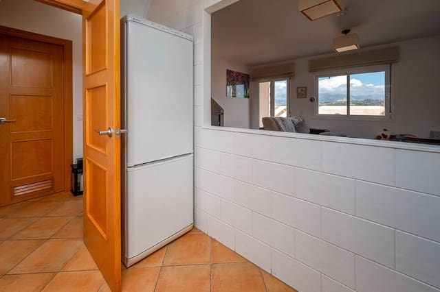 2 soveværelse Lejlighed til salg i La Cala de Mijas, Mijas med swimmingpool garage - € 349.950 (Ref: 9490019)