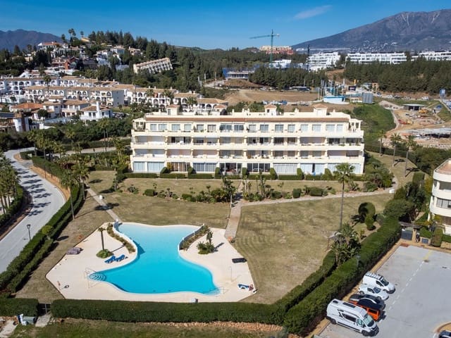 Apartamento de 2 habitaciones en Mijas Costa, Mijas en venta con piscina garaje - 399.950 € (Ref: 9523078)