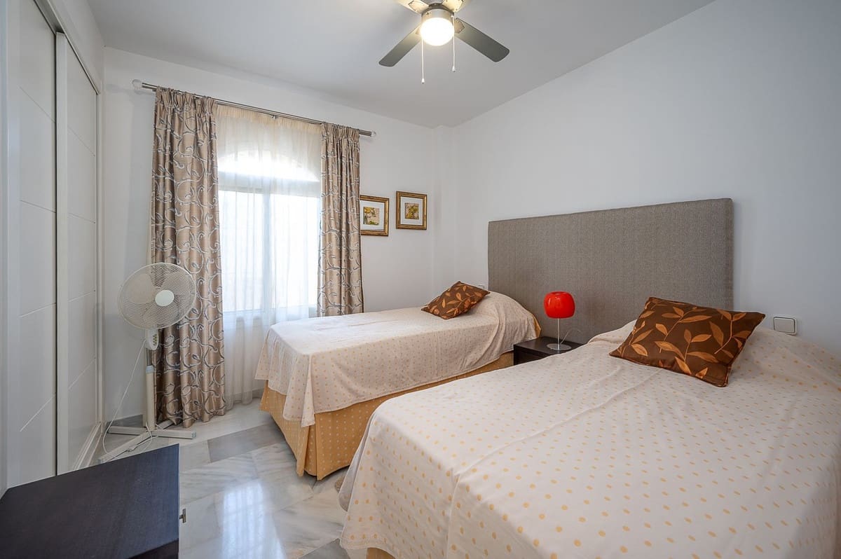 2 bedroom Apartment for sale in Mijas Costa with pool garage - € 399,950 (Ref: 9523078)