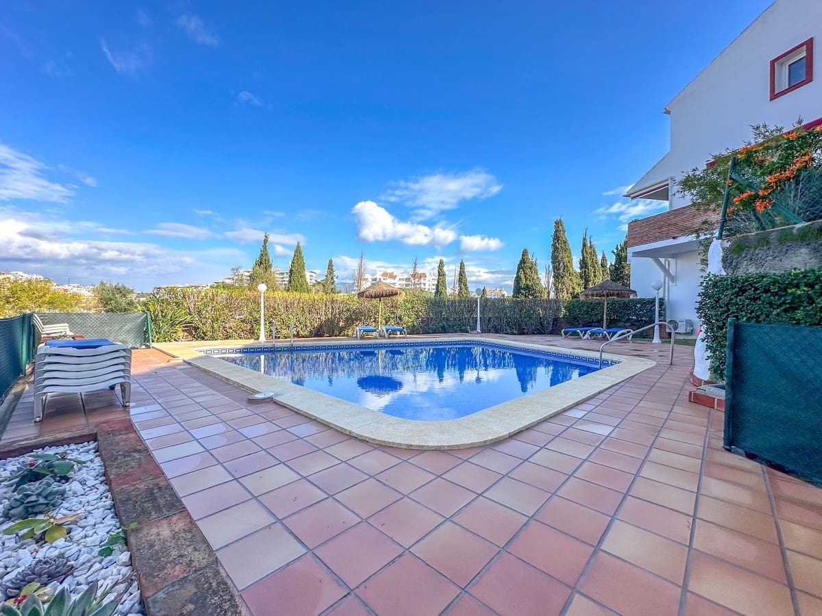 3 soverom Hus til salgs i Riviera del Sol med svømmebasseng garasje - € 395 000 (Ref: 9525513)