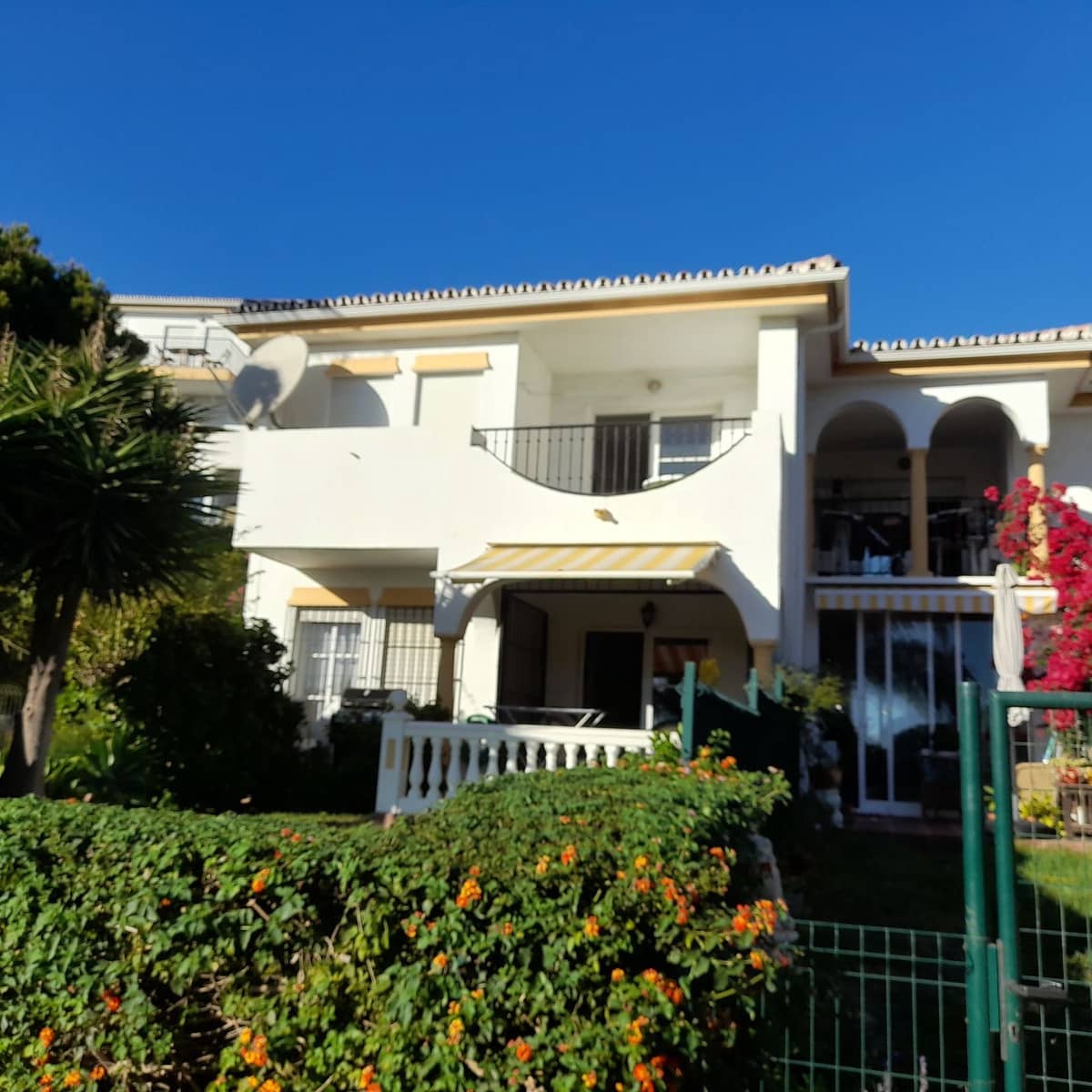 2 bedroom Apartment for sale in El Faro with pool - € 259,995 (Ref: 9566509)