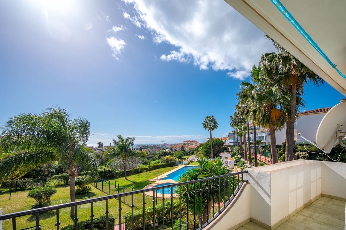 2 bedroom Apartment for sale in El Faro with pool - € 259,995 (Ref: 9566509)