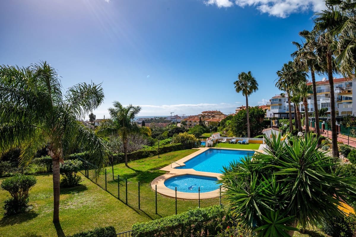 2 bedroom Apartment for sale in El Faro with pool - € 259,995 (Ref: 9566509)