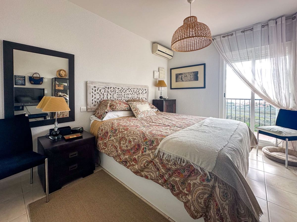 2 makuuhuone Huoneisto myytävänä paikassa Riviera del Sol mukana uima-altaan 
autotalli - 350 000 € (Ref: 9585064)