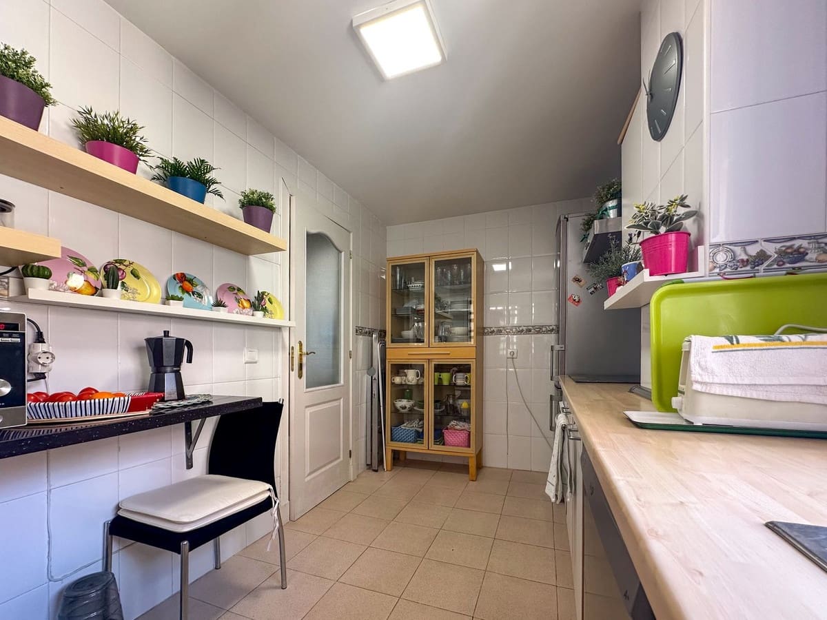 2 makuuhuone Huoneisto myytävänä paikassa Riviera del Sol mukana uima-altaan 
autotalli - 350 000 € (Ref: 9585064)